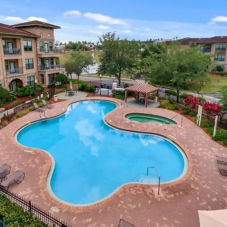 Gorgeous Condo At The Bella Piazza